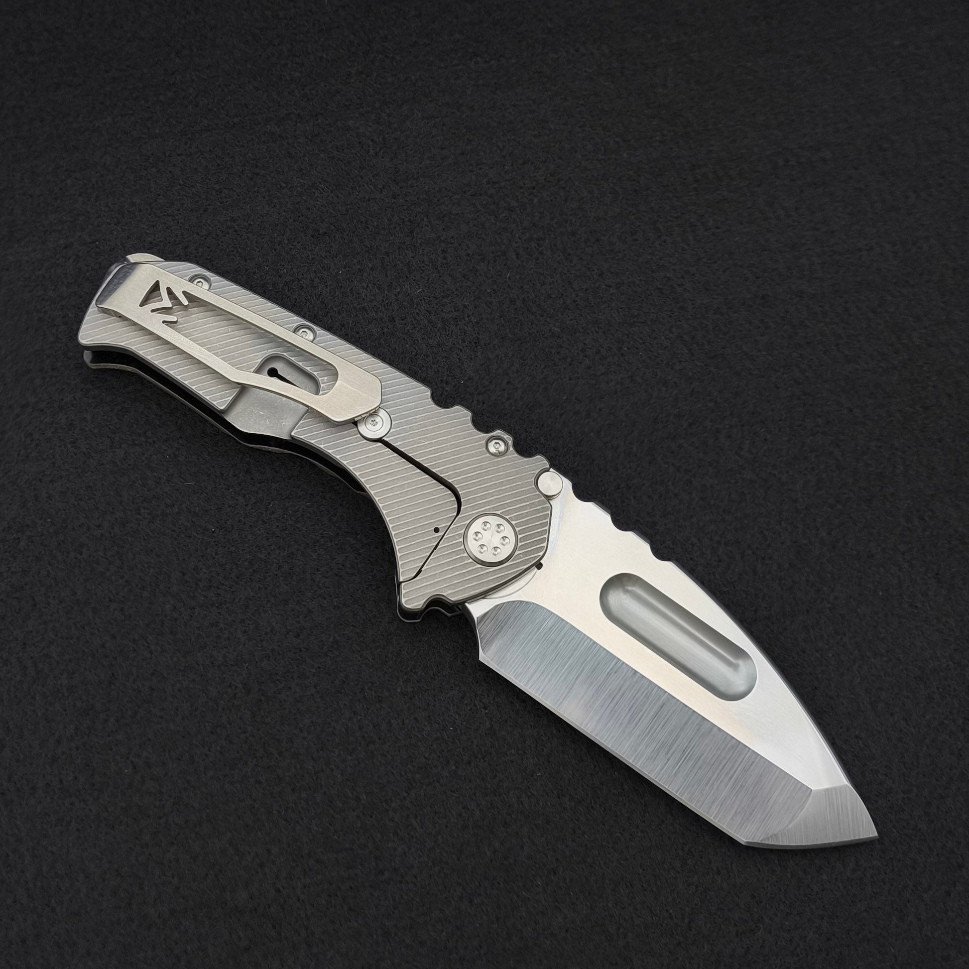 Medford Praetorian Ti-C Tumbled Tanto, Black Tan Contoured G10 Titan 2