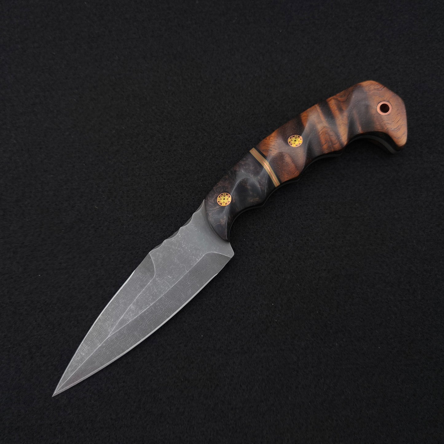 Half Face Blades HUMINT 4" Dyed Redwood, Brass, Hawaiian Curly Koa 2