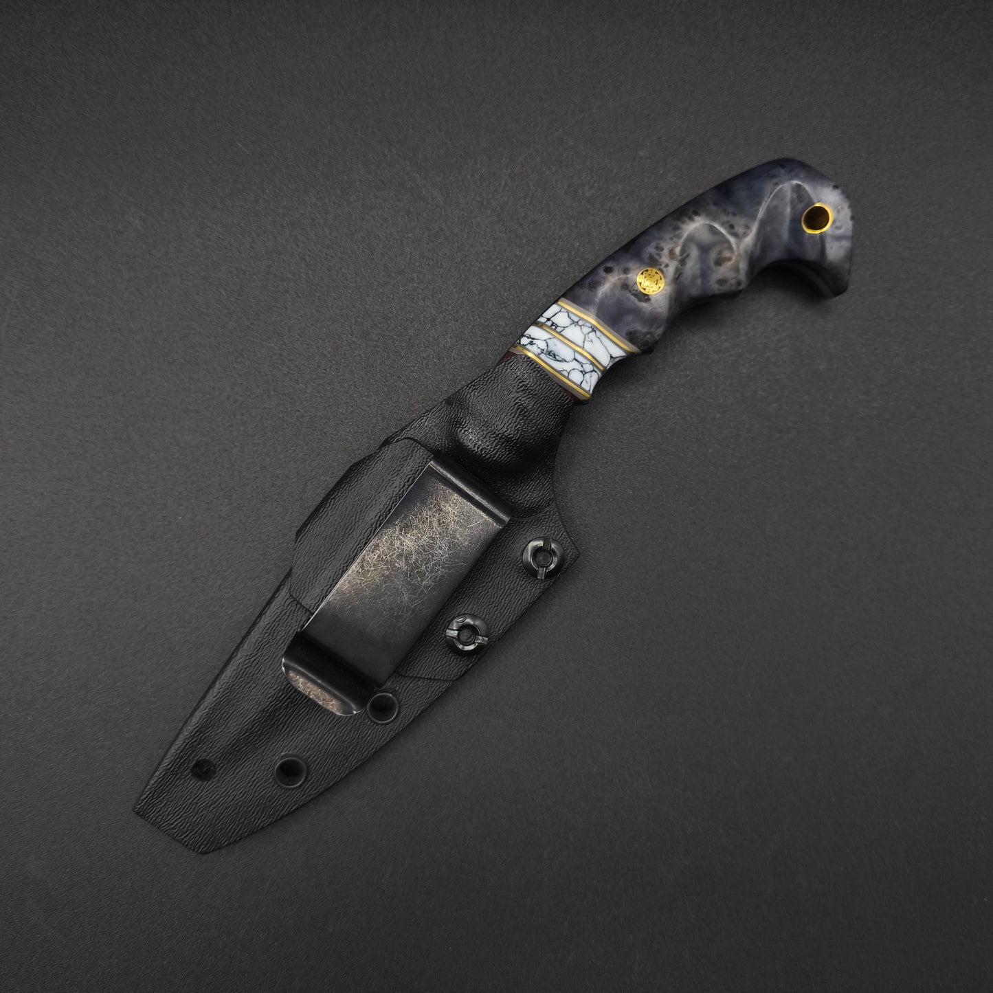 Half Face Blades HUMINT 4" Dyed Maple, Grey and Brass Pin Striping