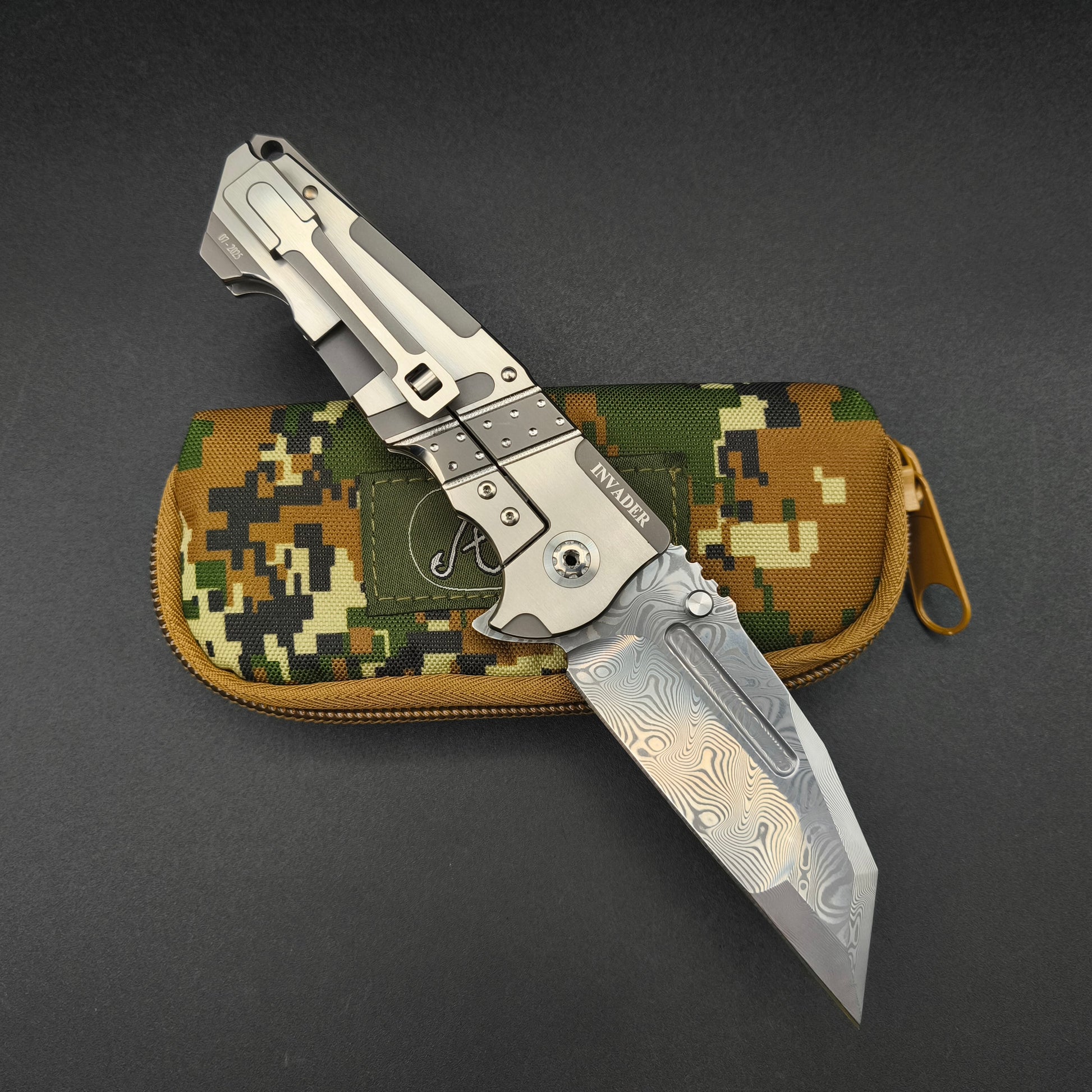 ADV Invader Custom, Damascus Blade, Blue Kirinite 2