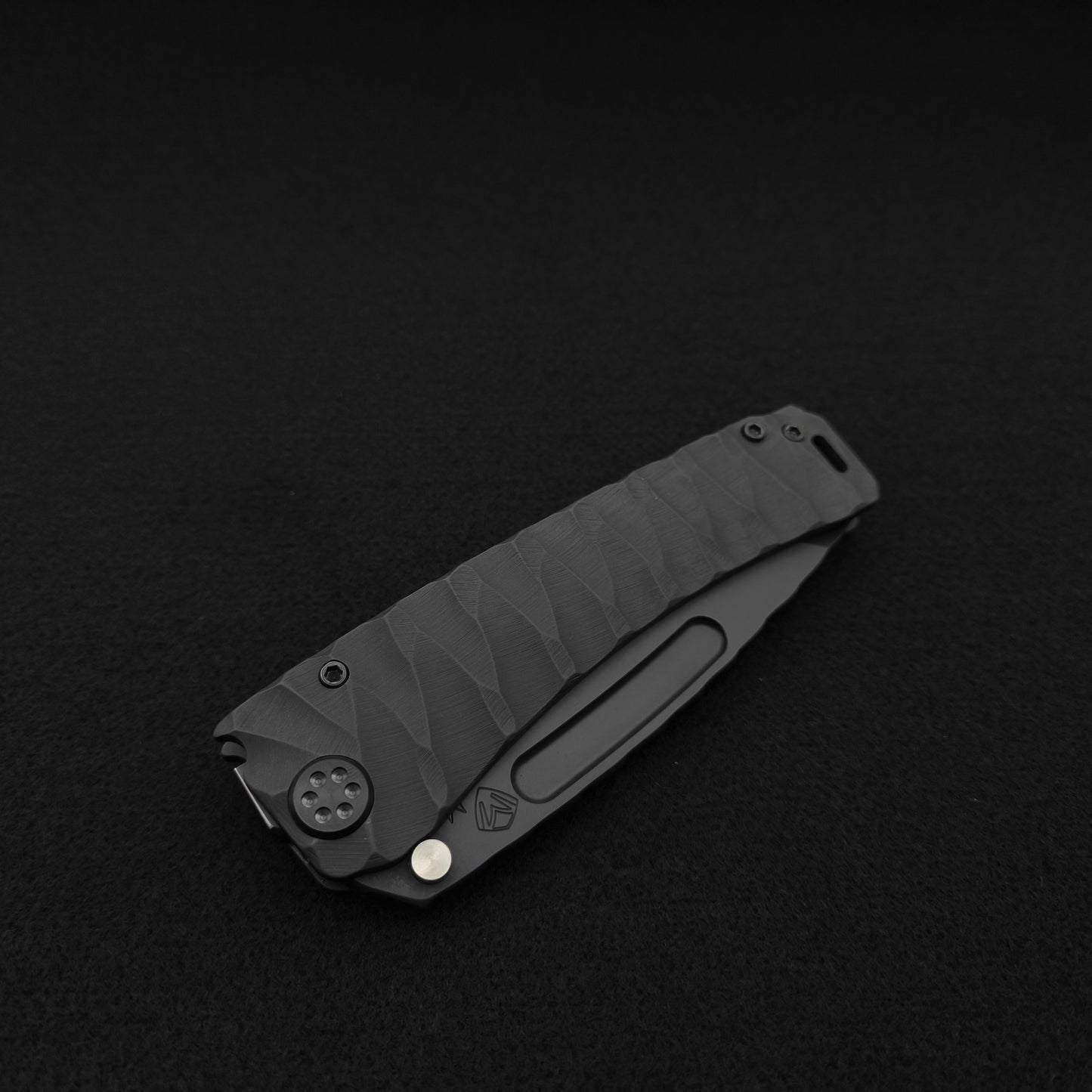 Medford Marauder, Full Size, Armadillo DLC Tanto, Black DLC Predator