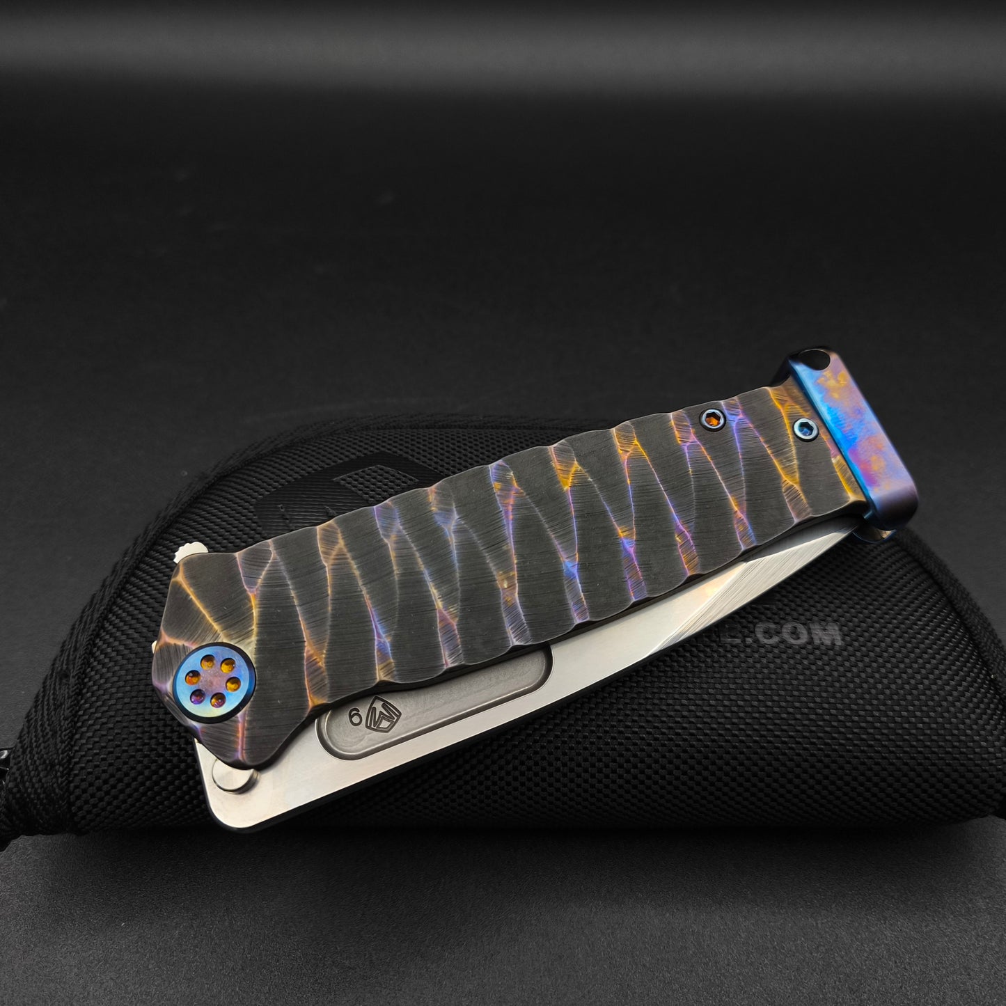 Medford USMC FF Fighter Flipper, Black Pen Flamed Predator