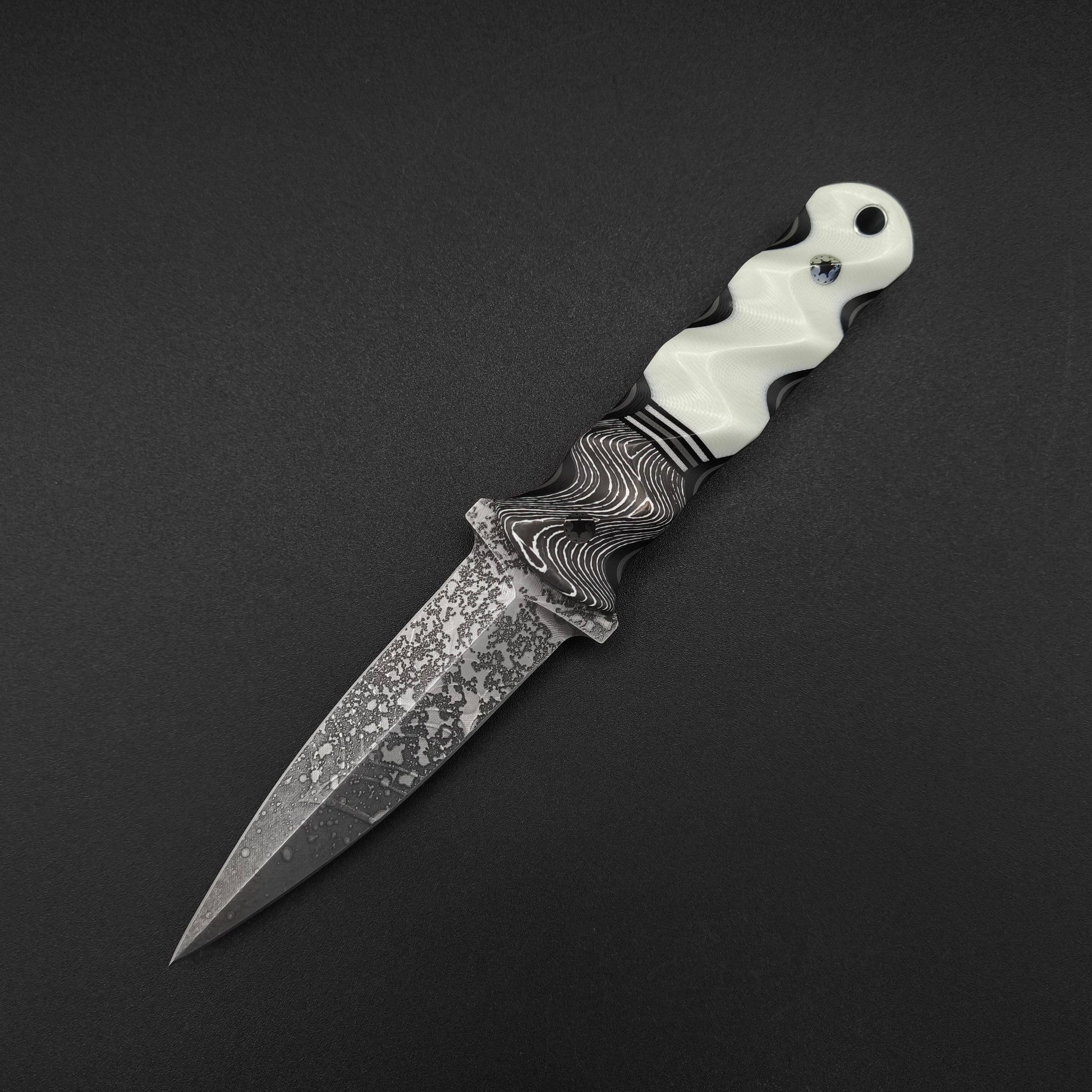 Half Face Blades Combat Dagger White Storm FAT Carbon 2
