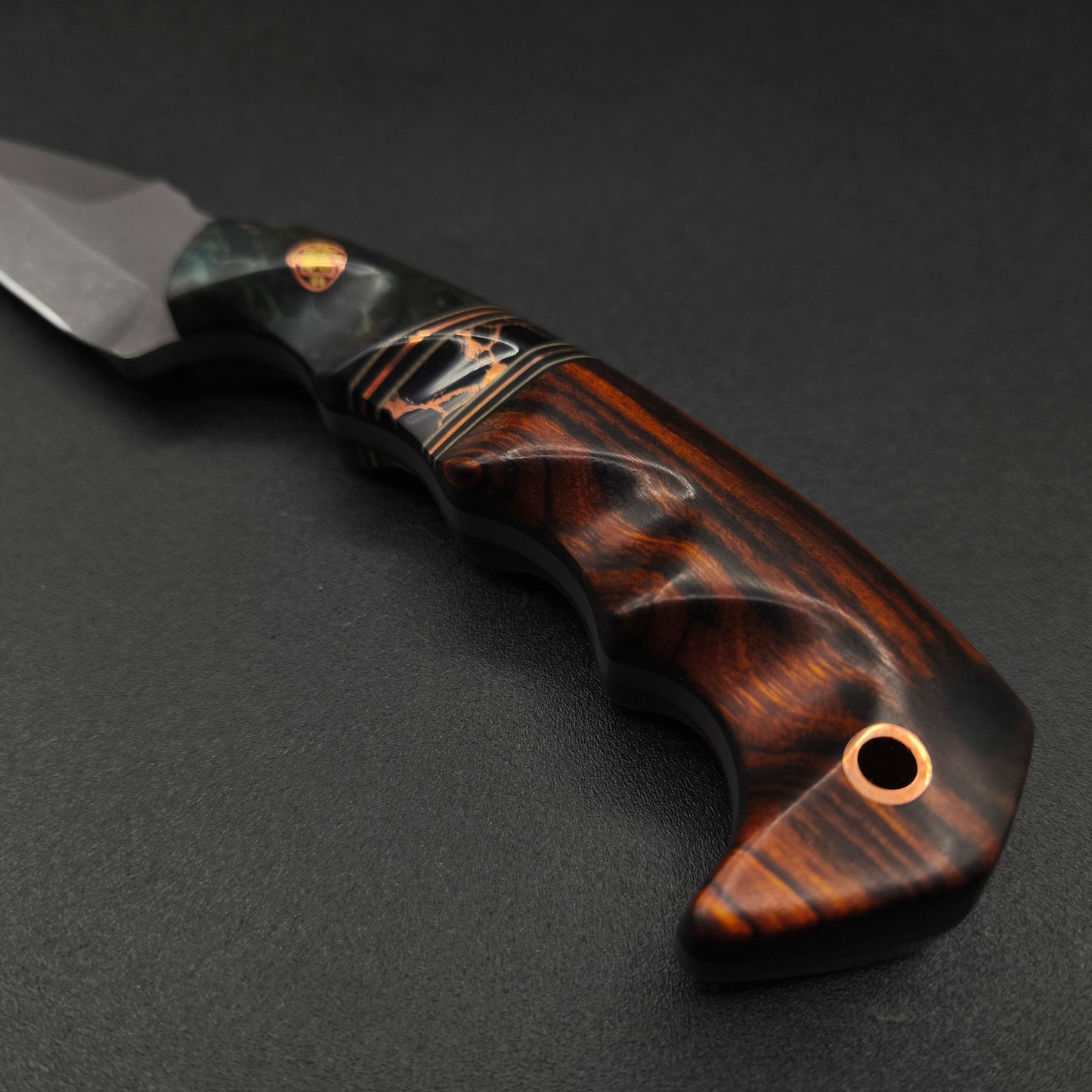 Half Face Blades HUMINT 3" Dyed Redwood Burl