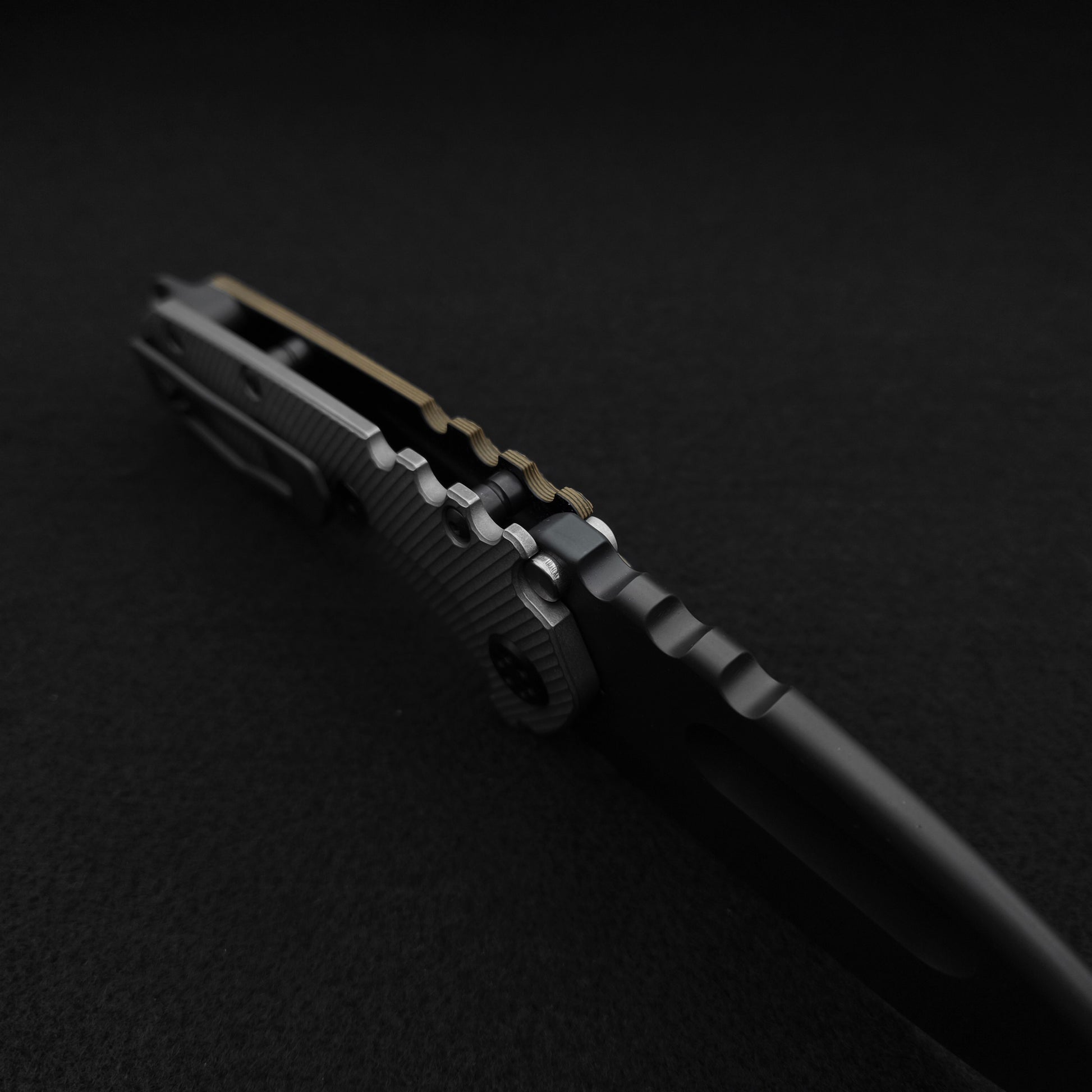 Medford Praetorian Ti-C DLC Drop Point, Black Tan Contoured G10 Titan 3