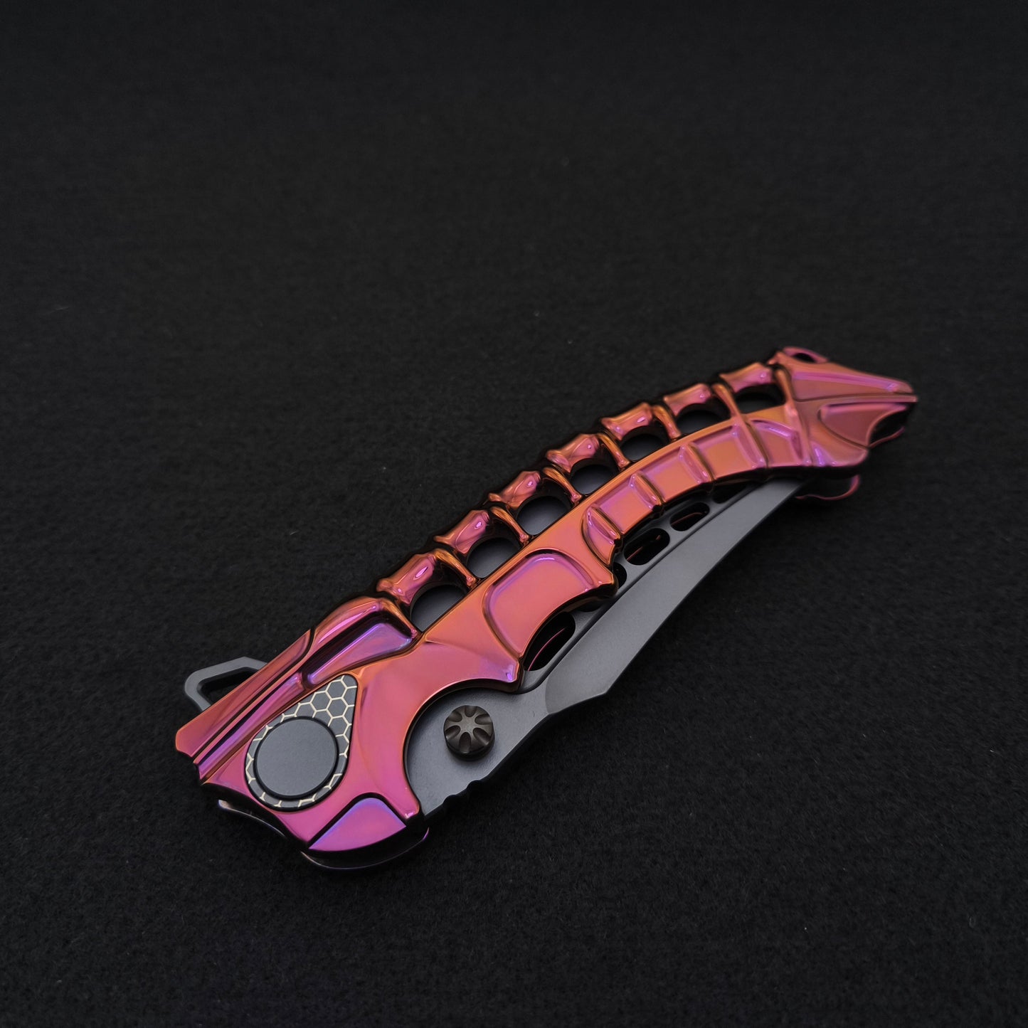 ADV Scavenger Gen 2, Integral Titanium Handle, Cherry anodized, black M390 4