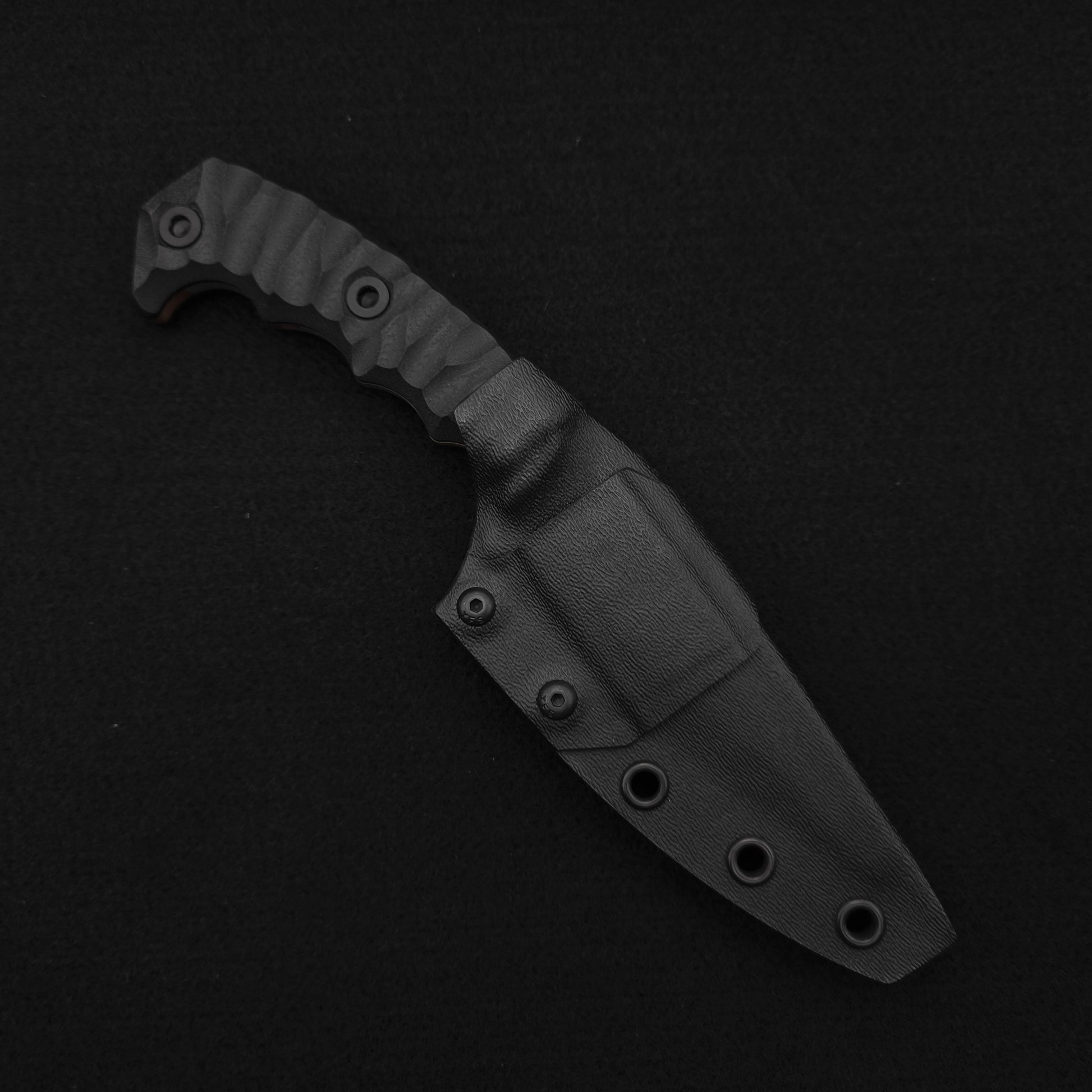 Half Face Blades HUMINT 4" Black G10, M81 Camo Cerakote 3