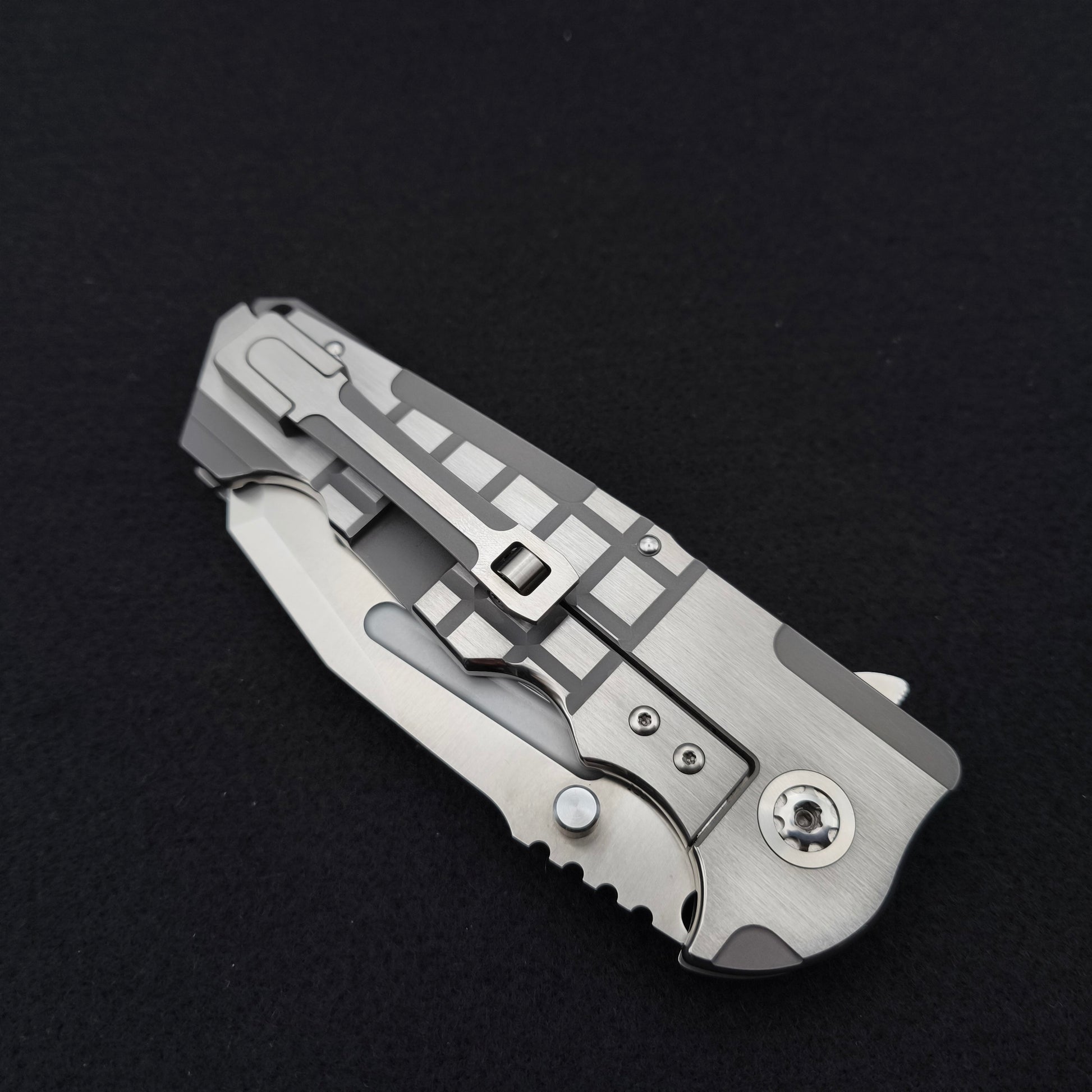ADV Invader Satin Titanium Frag 4