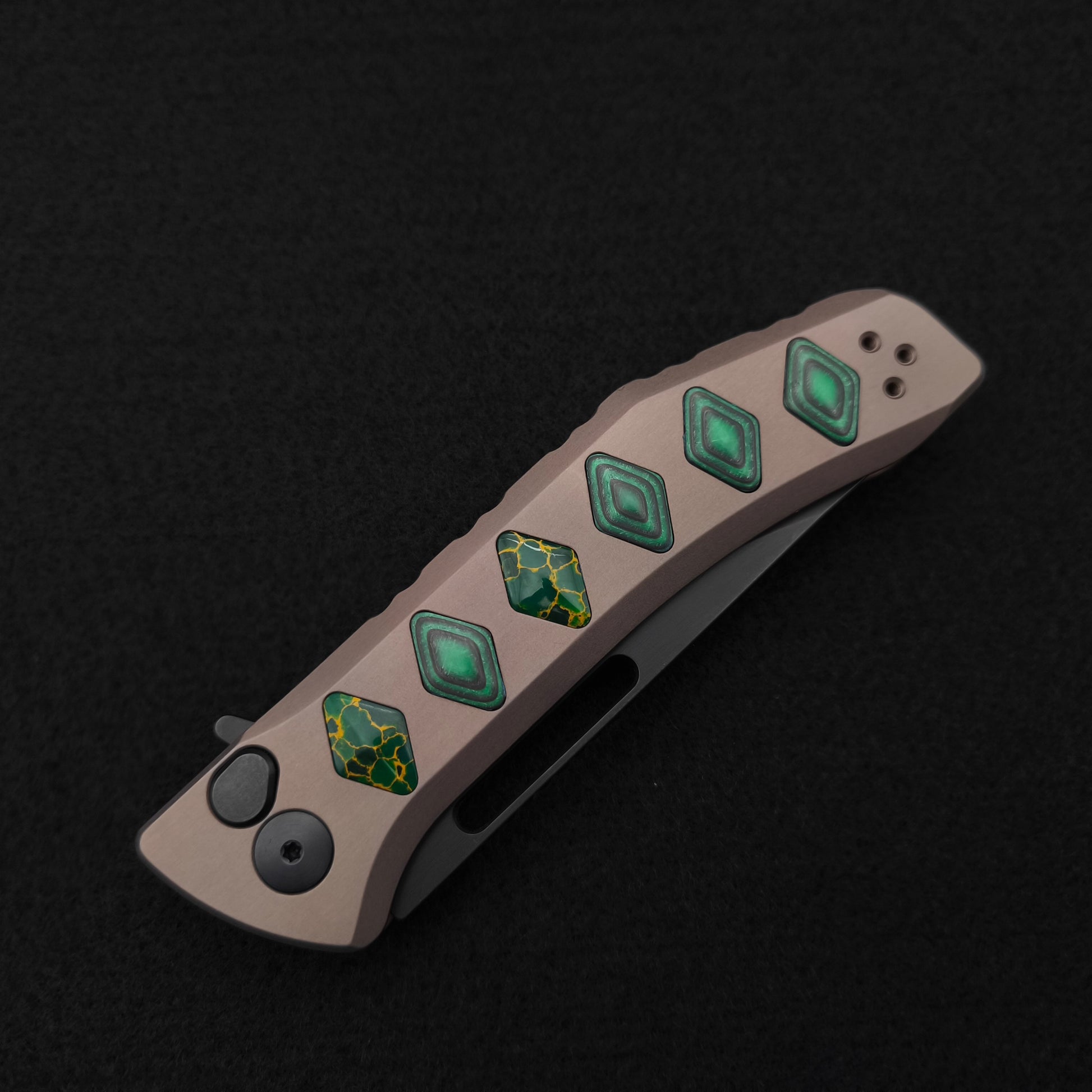 Half Face Blades Custom Kwaiken Folder Arizona Jade and Aquamarine Camo Quartz Inlay 3