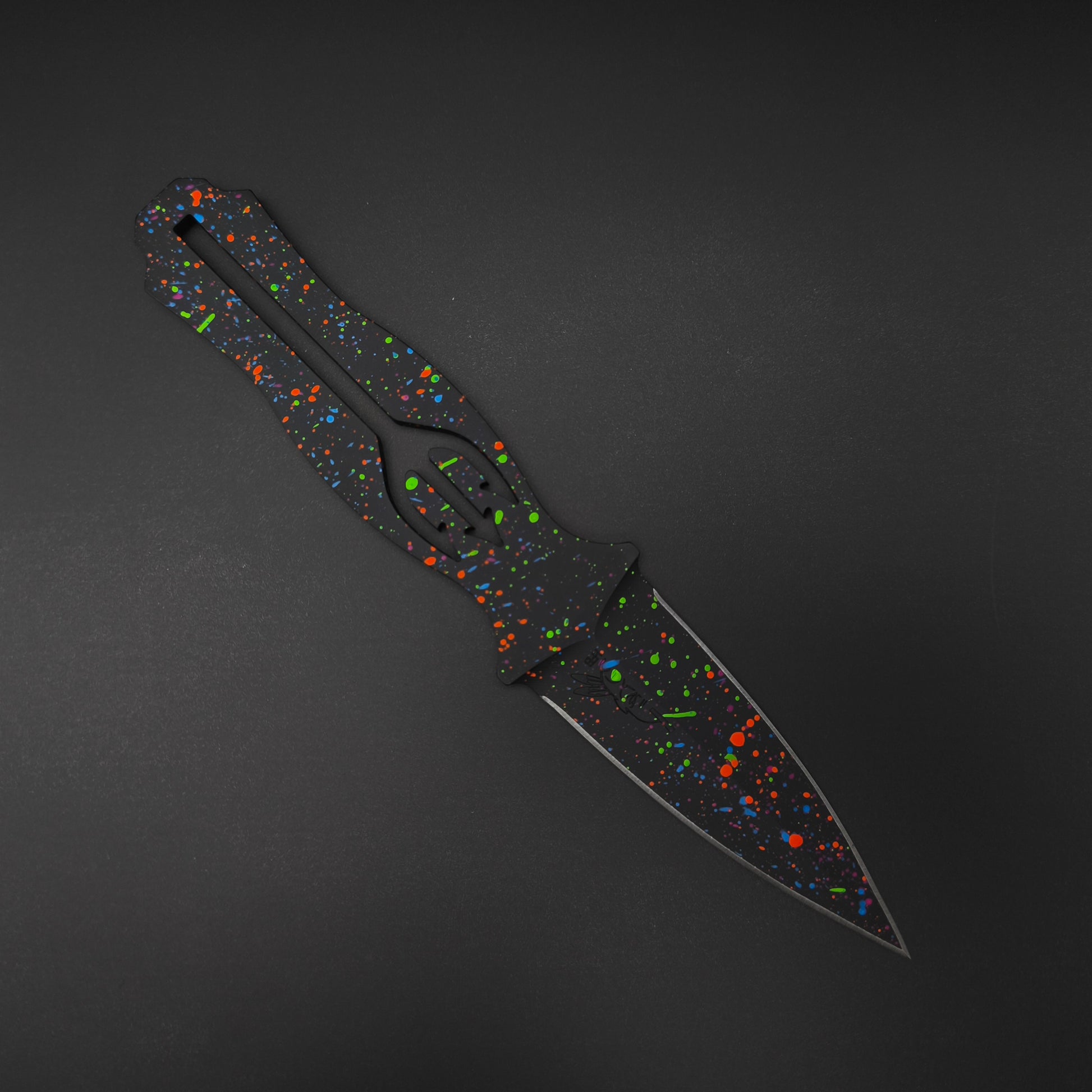 Half Face Blades Trident Dagger, 80's Splatter Cerakote 1