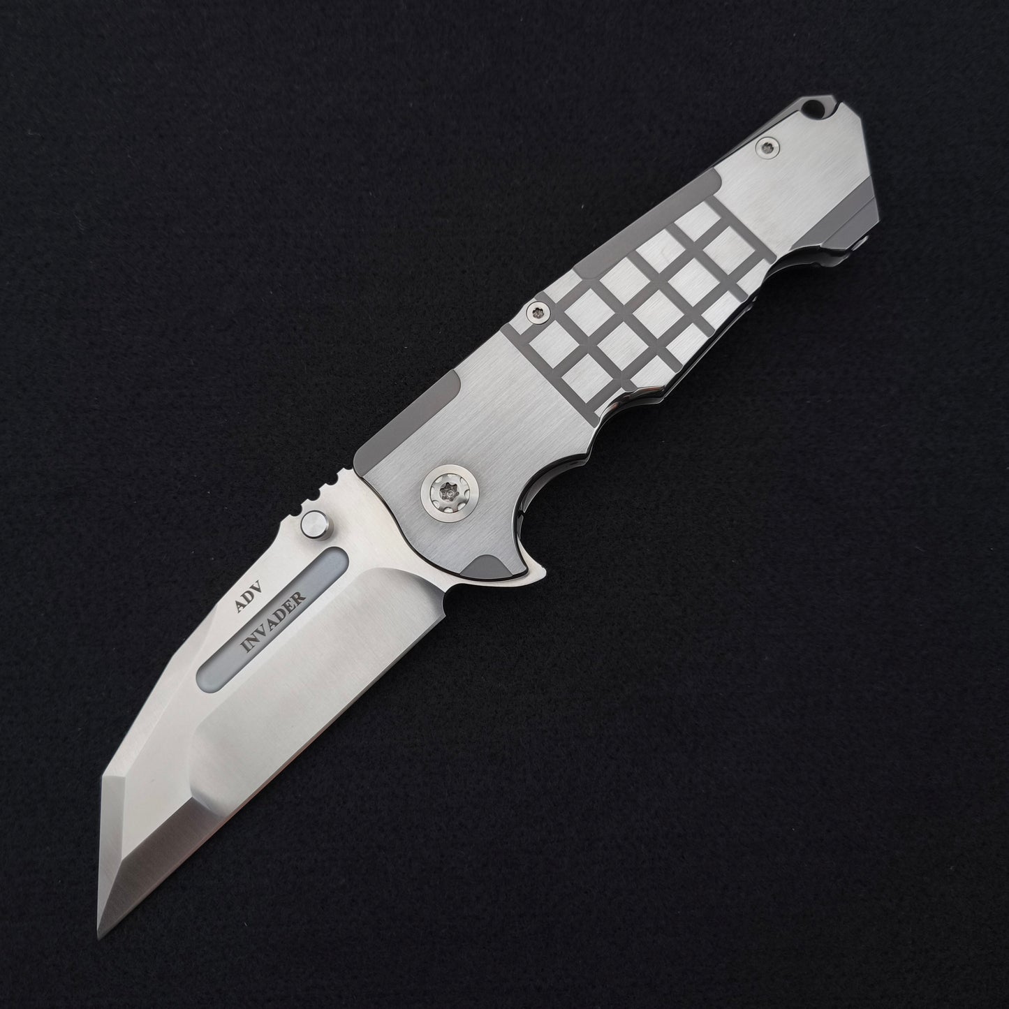 ADV Invader Satin Titanium Frag 1