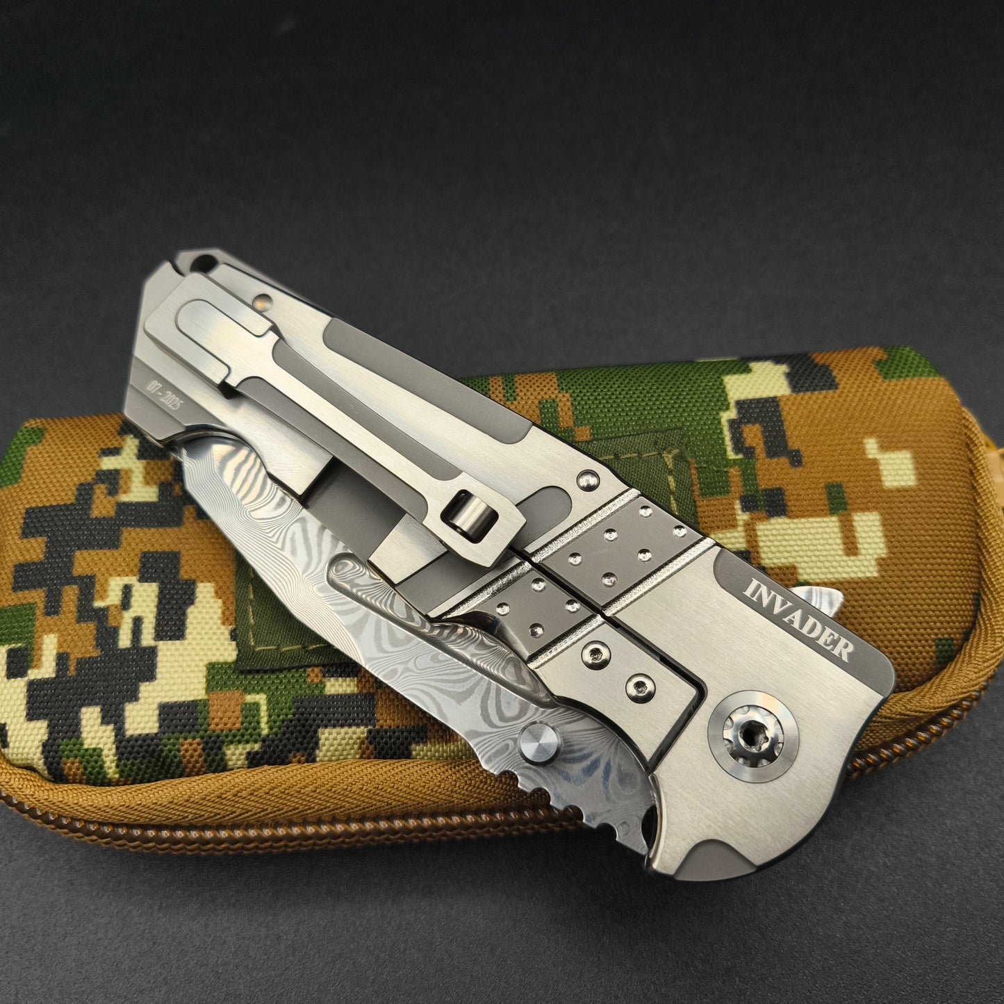 ADV Invader Custom, Damascus Blade, Blue Kirinite 5