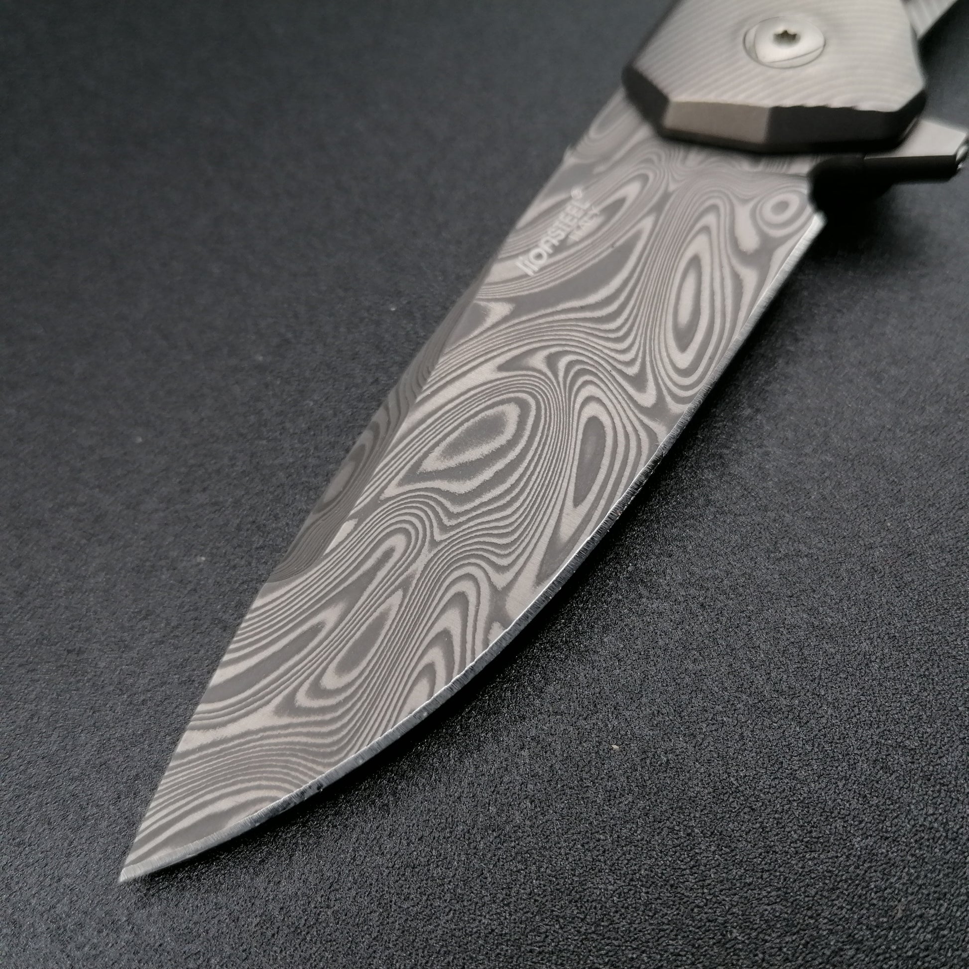 Lionsteel T.R.E. Damascus - THOR Folder 2