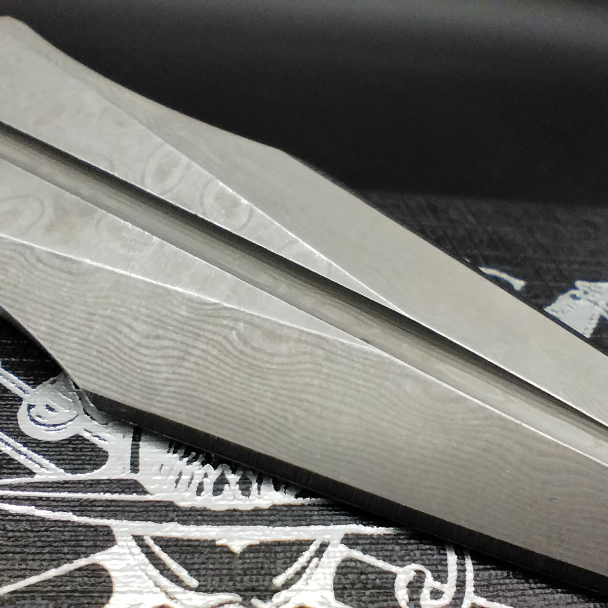 Skallywag Tactical Damascus Dagger 3