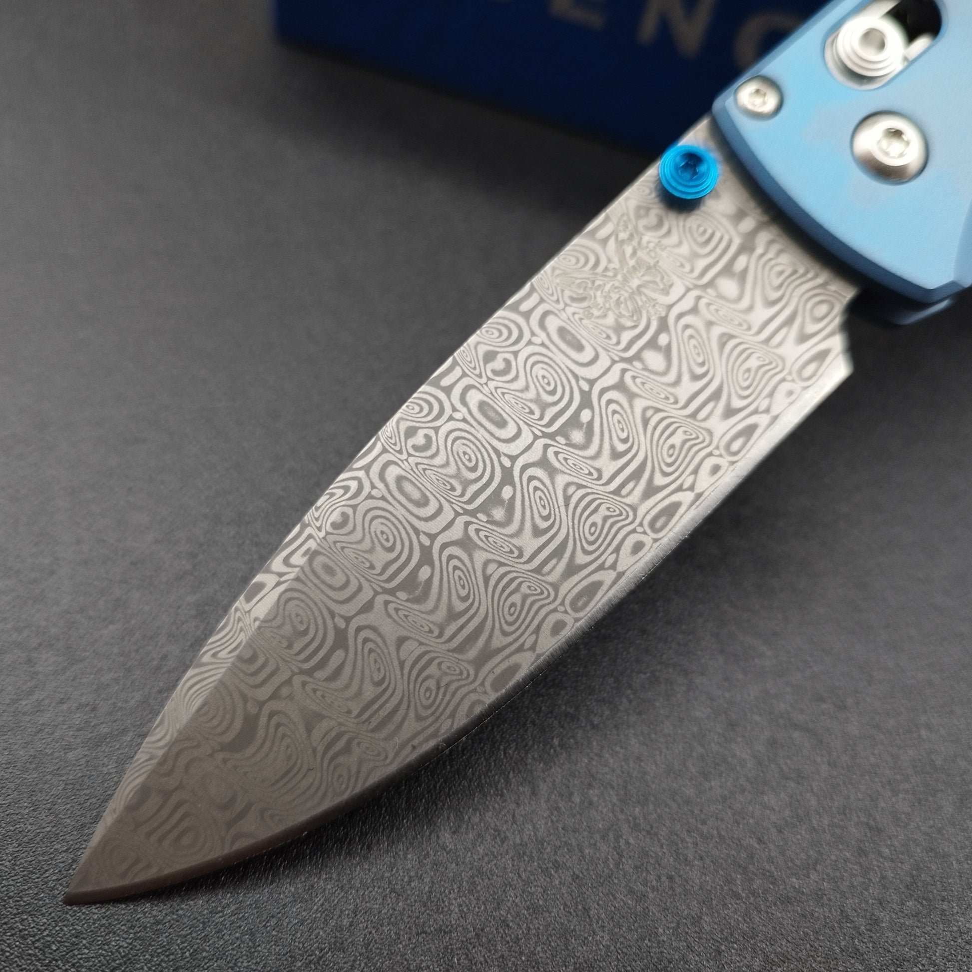 Benchmade Bugout Damasteel Titan 4