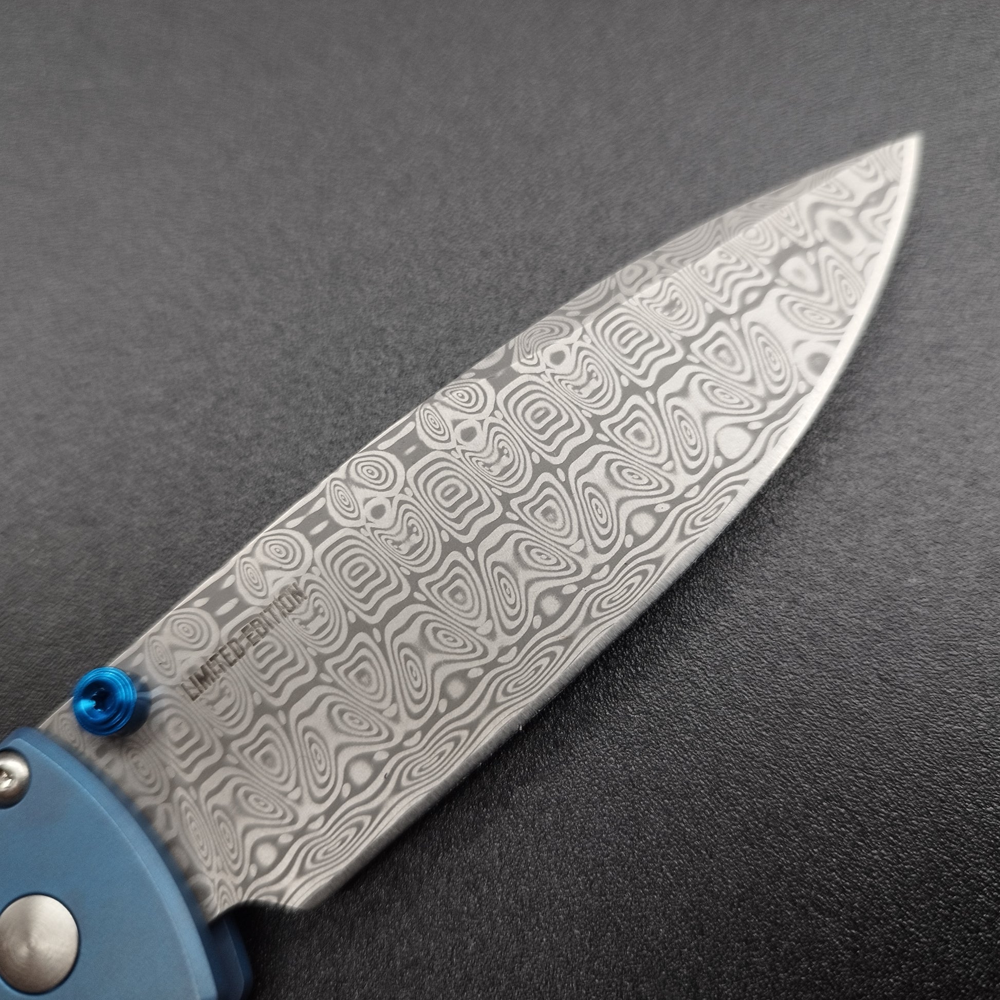 Benchmade Bugout Damasteel Titan 5