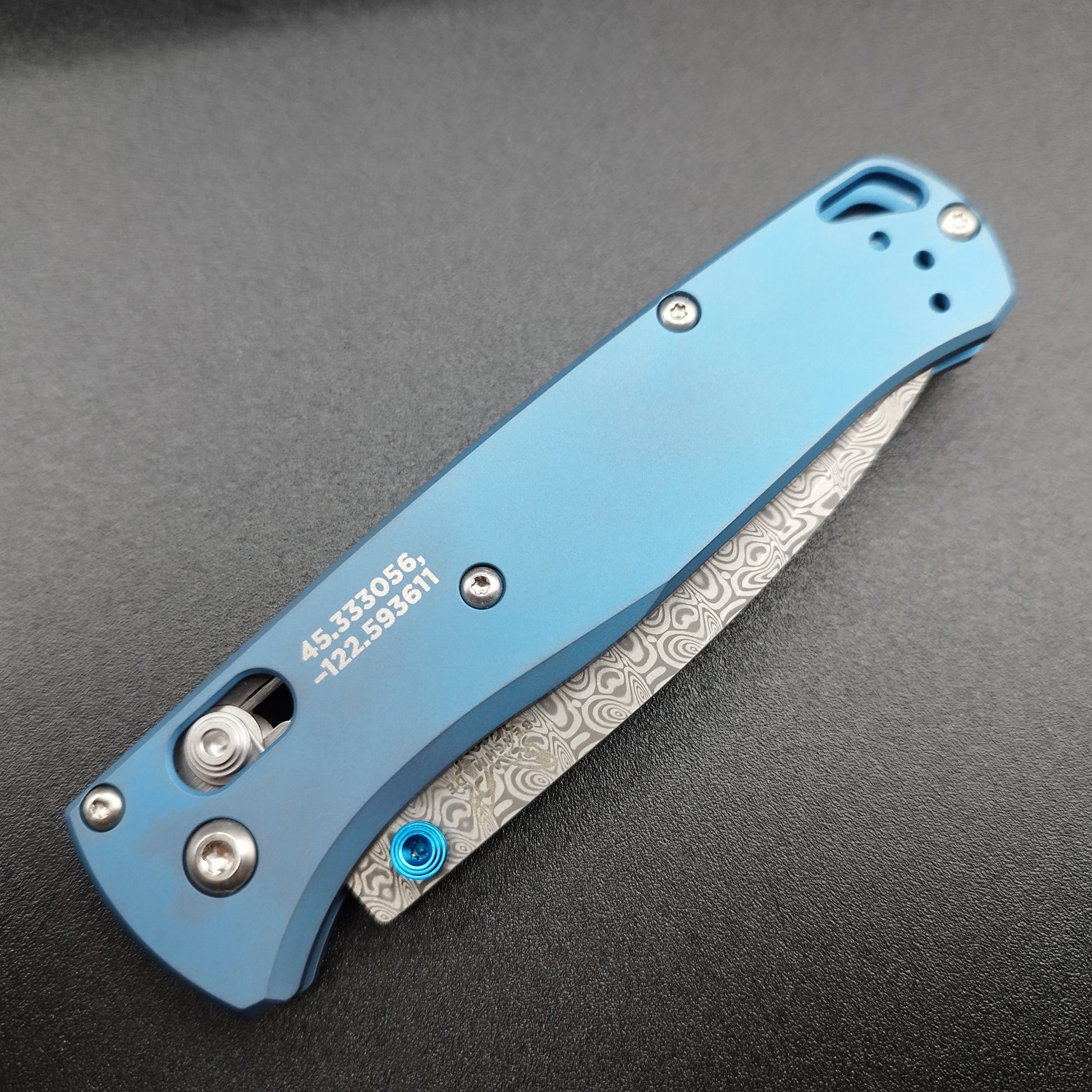 Benchmade Bugout Damasteel Titan 6
