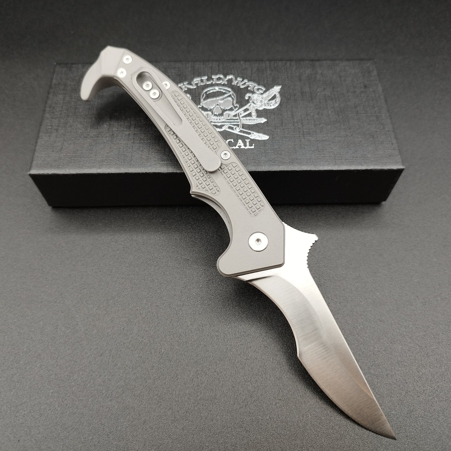 Skallywag Tactical MDV Folder Titanium 2