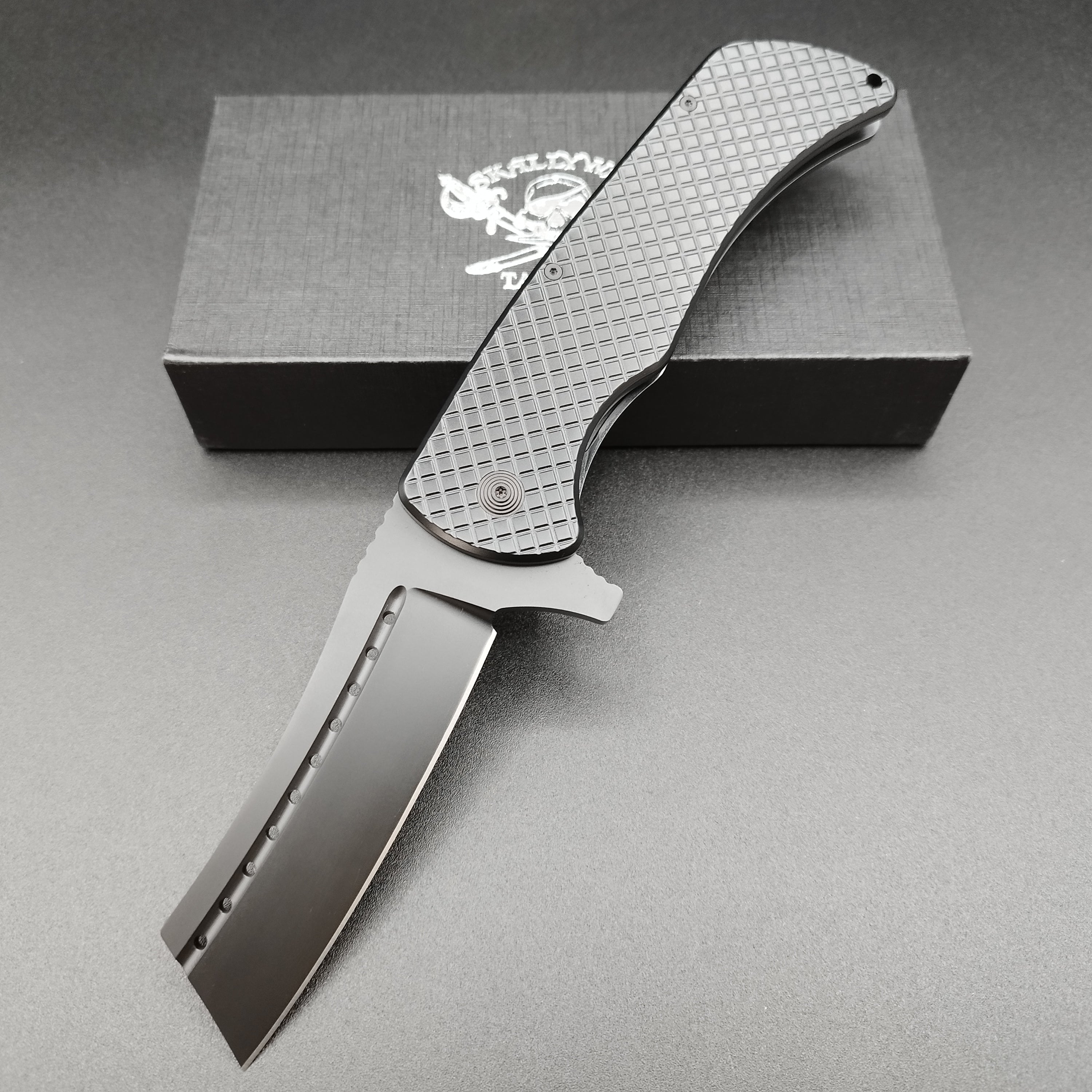 Tactical Razorback Logo Skallywag Tactical Razorback Folder Taschenmesser – knifeaddict